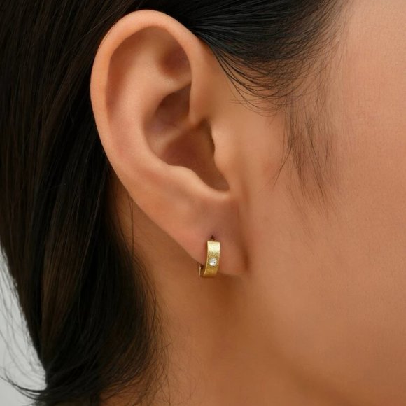 Stainless Steel Rhinestone Hinged Hoop Earring Gold Women Men NWT - Picture 3 of 4